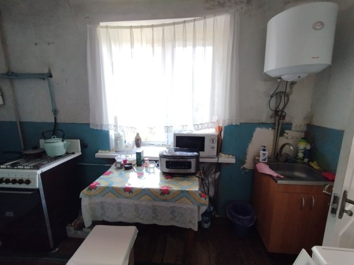 Продам 3 кімнатну квартиру в цегляному будинку - фото 1