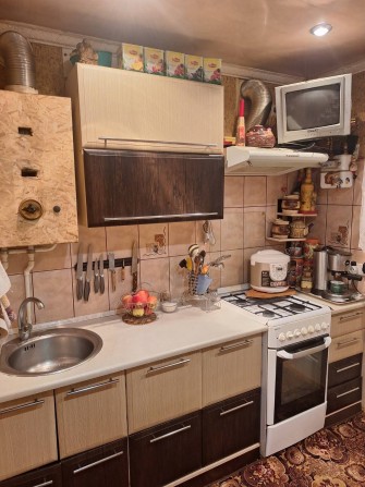 Продам 2к.Цегляний будинок. Окремі кімнати. 2 поверх. - фото 1