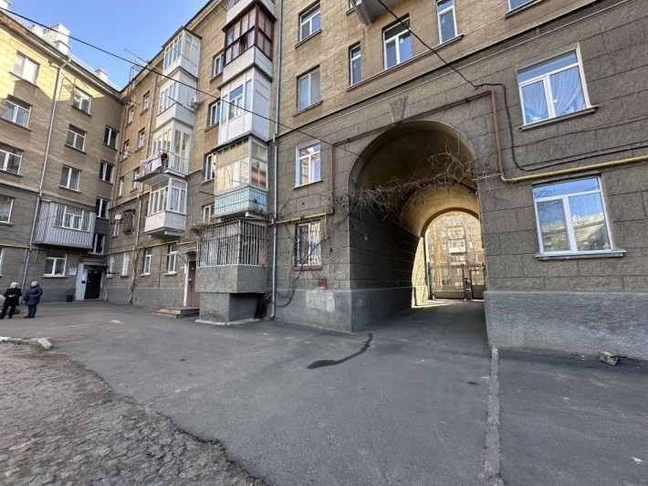 Продам 2-х комнатную квартиру "сталинку" по ул. Фалеевская/ЖД Вокзал - фото 1