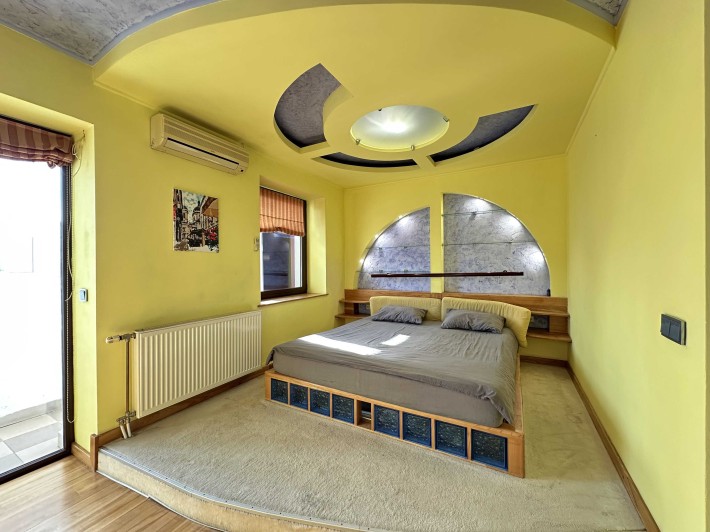 Продаж 3-кім квартири по вул. Під Голоском 17б з чудовим плануванням - фото 1