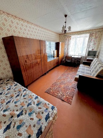 НЕДОРОГО! Продам 1 ком. квартиру ЦЕНТР/ пр. КИРОВА(А. ПОЛЯ) - фото 1