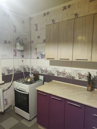 Продаю 2к/кв Соляные Гвардейская 8/9 кирп 54/31/9, мебель,27000 - фото 1