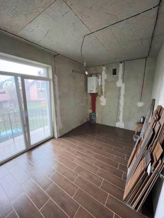 Продаж 1-кім кв з правом власності з частковим ремонтом - фото 1