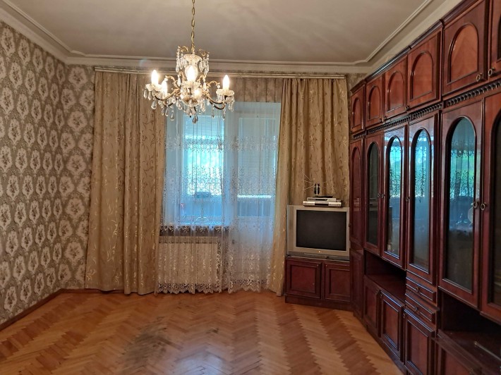 Продаж 2кв. вул. Унiверситетська. Вiдмiнний стан. - фото 1