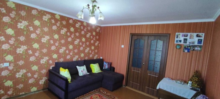 Продаю 3- х к. квартиру  улучшенной планировки  в Заводском районе. - фото 1
