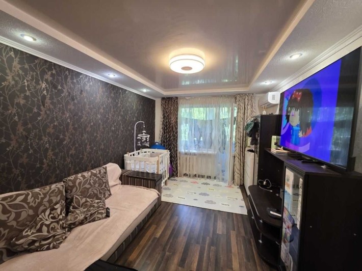Продам 2к квартиру Поля Кирова Ремонт рядом парк - фото 1