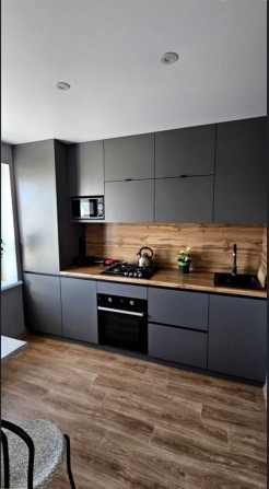 Продам 2-к кв на Шатіло р-н Черемушки
-площа 52м2
-кухня 9м2
-автономн - фото 1