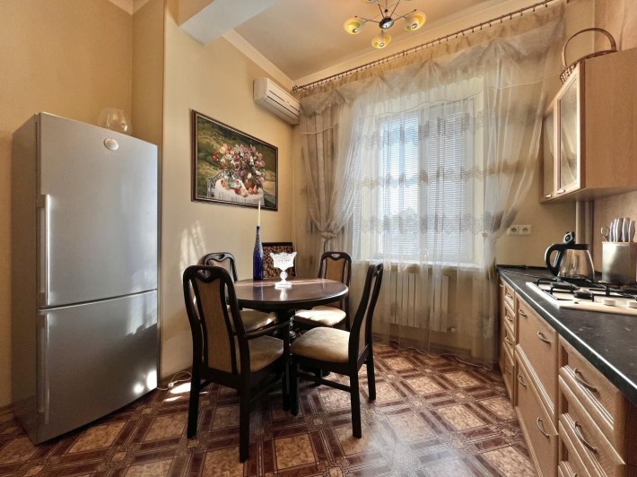 Продаж ексклюзивної квартири в історичному Центрі - фото 1