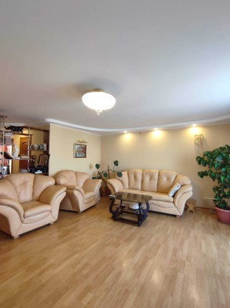 Продам 3х комнатную квартиру на пр Героев Украины - фото 1