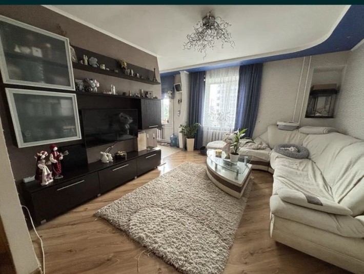 Терміновий продаж 3-к квартири в Центрі міста. - фото 1