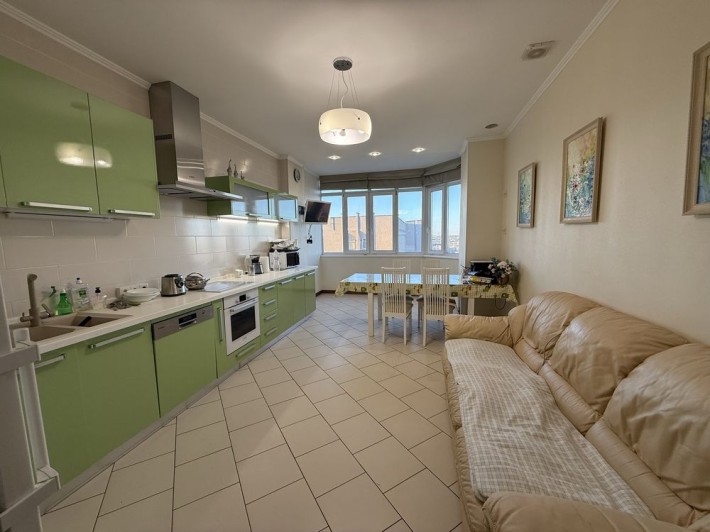Продаю 4-к ЖК Адмирал 160м2 - фото 1