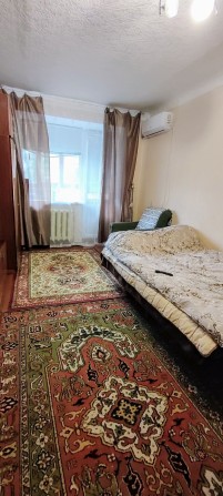 Продам однокімнатну квартиру по вулиці Соборній біля  кінотеатру. - фото 1