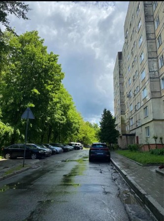 Продається квартира . Вул. Шафарика 8 - фото 1