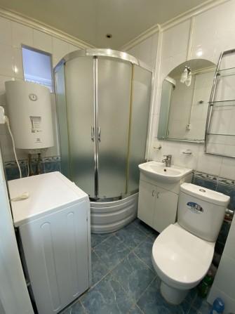 Продаж квартири на 3му поверсі з ремонтом,  по вул В.Гнатюка - фото 1