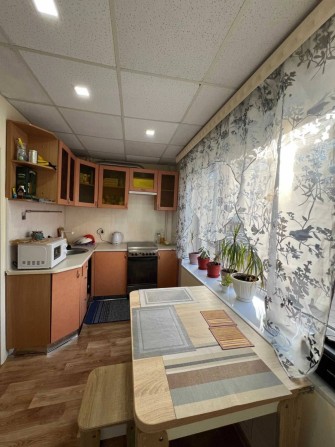 Продам 2х ком. квартиру на Бородинском, ул. Ладожская  2/9 - фото 1