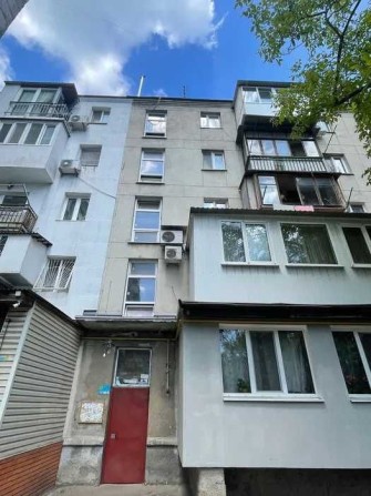 Продам трехкомнатную квартиру Приморский район Фонтан - фото 1