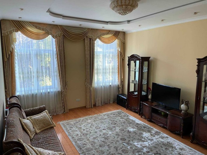 Продаж чудової 2-ох рівневої квартири в центрі міста - фото 1