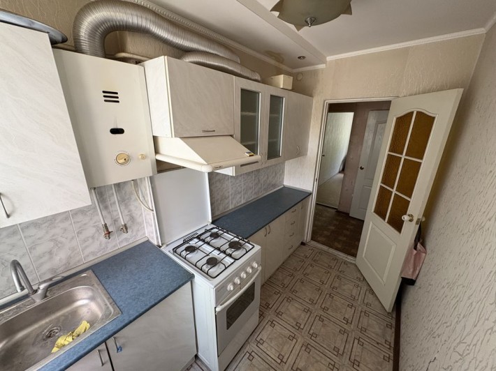 Продаж 3 кімнатної квартири. Район ринка Колос, вул. 1 Лінія - фото 1