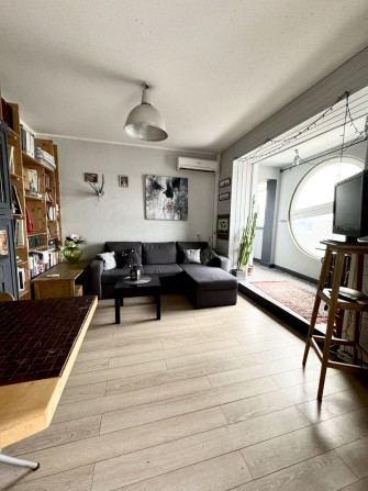 продаётся 3-х комнатная квартира с кап. ремонтом. Метро. Сертификат. - фото 1