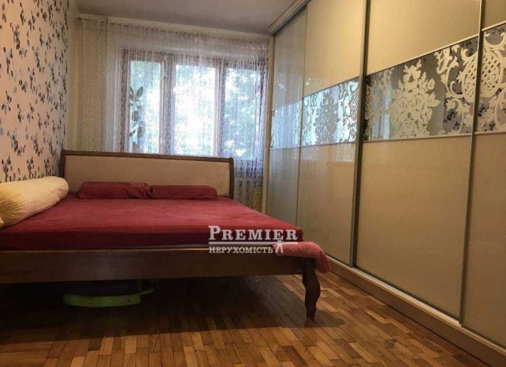 Трьохкімнатна квартира в цегляному будинку на Марсельській - фото 1