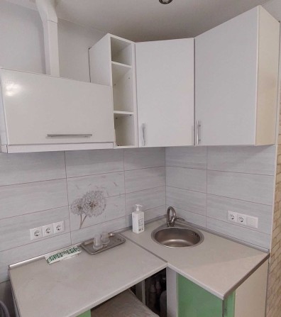 Продам 1-кім.квартиру-студію з ремонтом. - фото 1