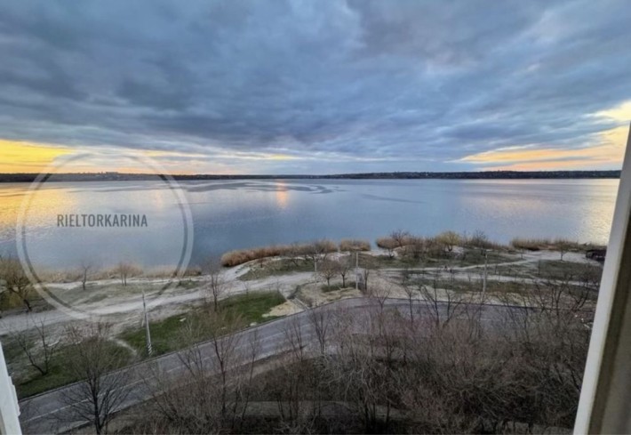 Лазурна/Намив 1к крупна квартира з ремонтом з видом на річку - фото 1