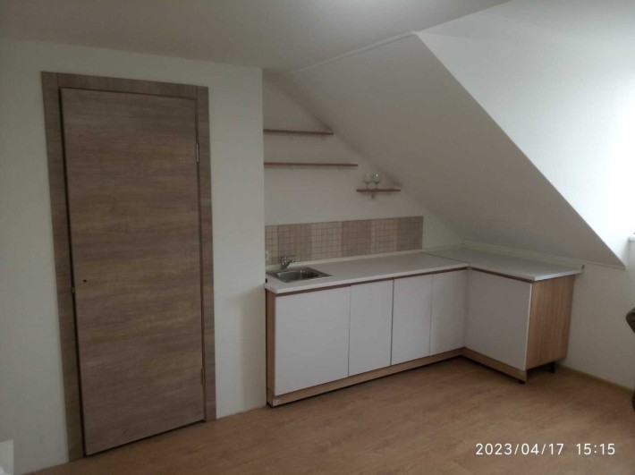 Продам квартиру в ближньому центрі - фото 1