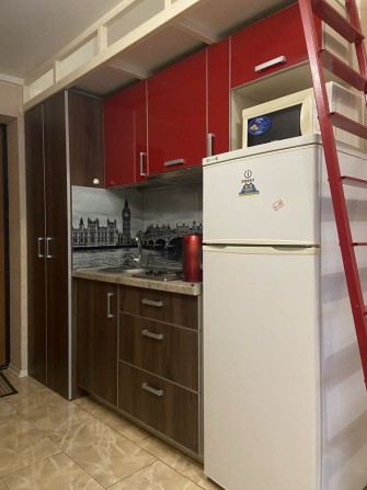 Продам свою двухуровневую гостинку (Черновицкая, 5В) - фото 1