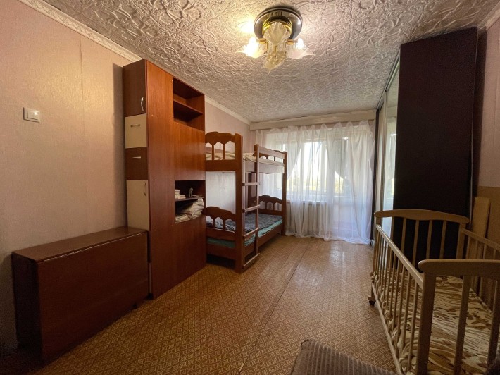 Продам 1 ком. в центре Залютино. (403233) - фото 1