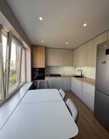 3х комнатная квартира с ремонтом 70м2 р-н Малого рынка.Александровский - фото 1