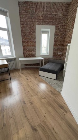 Продаж квартири з ремонтом біля костелу - фото 1