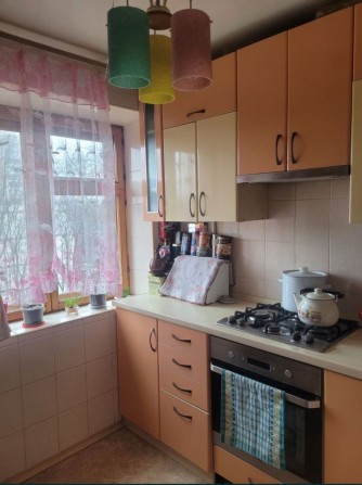 2х к.из. по пр. Науки ( первый дом от метро ) , высотка, ср.эт.-31999$ - фото 1