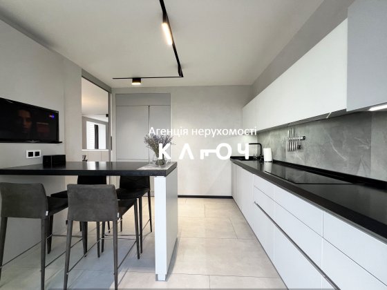 Продаж 3к квартири 125м2 з сучасним ремонтом в новобудові! Кропивницкий