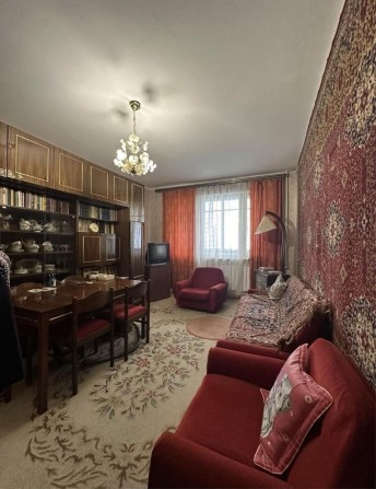 2х к.из. в 5-ти мин.метро Научная, 52м2, 2 лоджии, газ, ср. эт.-39999$ - фото 1