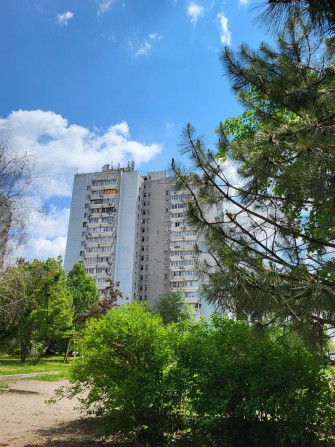 Продажа 3 х комн.кв Запорожская/  2 этаж +монолитный  .дом +видео обз - фото 1