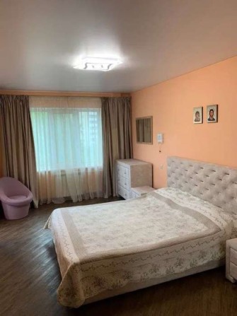 Продаж 3-к квартири Харківське шосе 56 - фото 1
