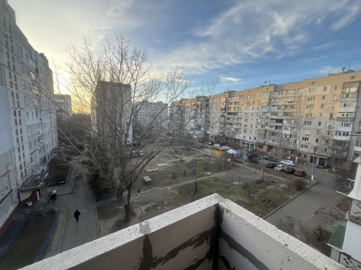 Продажа 1к.кв ул.Металургов Корабельный р-н 4/5 10200$ - фото 1