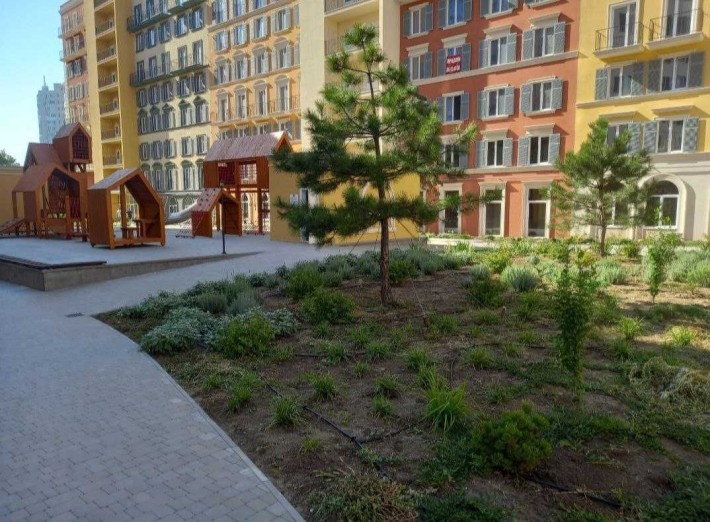 Срочно продам - Евродвушка в VIA ROMA С РЕМОНТОМ - фото 1
