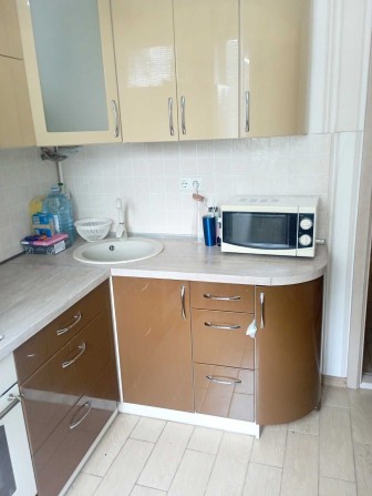 Продам 2к. квартиру с кап.ремонтом в  Центре (403229) - фото 1