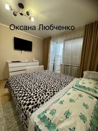 Продаж квартири з ремонтом в цегляному будинку - фото 1