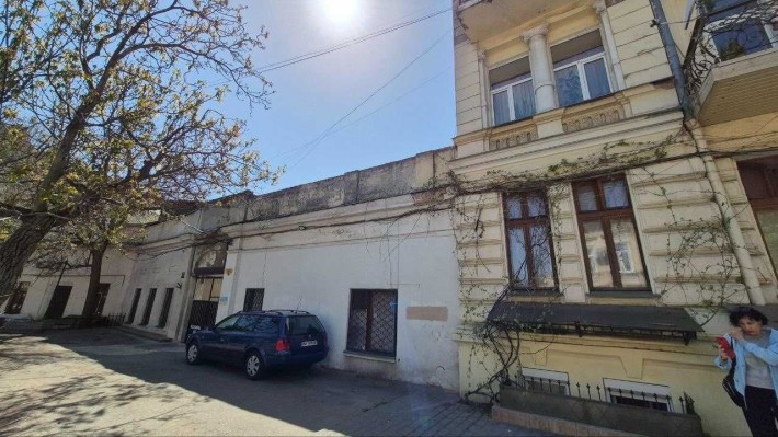 Продам 4-к квартиру 150 м² под бизнес – Асташкина, фасад, центр - фото 1