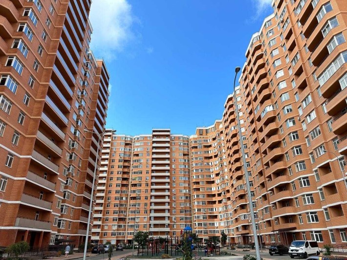 3 комнатная квартира 90 м2 Дом Сдан Кирпичный Дом ЖК Реал Парк - фото 1