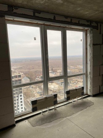 Продам 2х кімнат. квартиру у зданному будинку  гарний краевид - фото 1