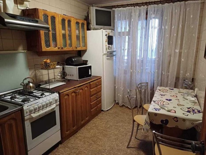 Продам 3к. квартиру, 68 м2, м. Левада. - фото 1