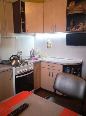 Продам 1 комн кв улучшенку 38м общ ул 92 Бригады метро Индустриальн OA - фото 1