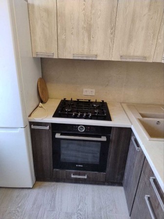 Продам 1 комнатную квартиру возле метро 23 Августа - фото 1
