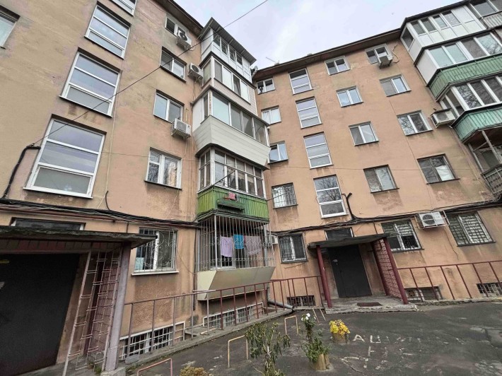 Продам 2 комнатную квартиру в Историческом Центре.  Ремонт. - фото 1