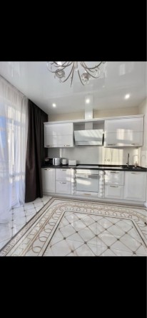 В продаже шикарная 2 - ком квартира на ул. Сахарова - фото 1