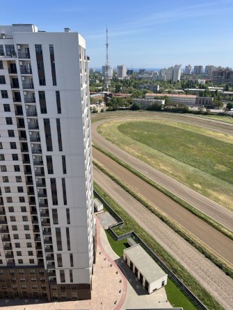 ЖК КАДОР СИТИ, 63 Жемчужина, 1 комн. кв. 23 этаж. Классный вид ! - фото 1