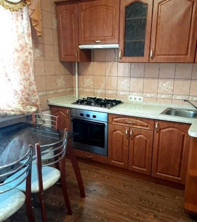 Срочно продам 2х комн кв Одесская "Рост" 3/5 в отличном ж/сост - фото 1